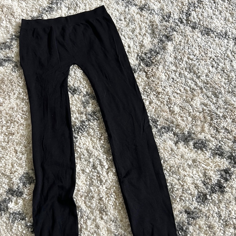 Black leggings